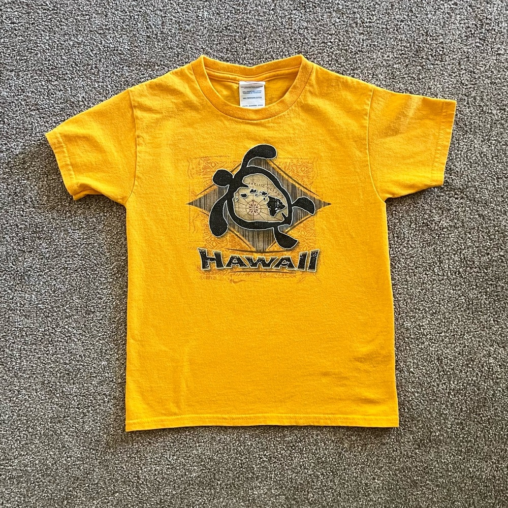 Boys Vintage 2002 Hawaii Map Graphic T-shirt XS